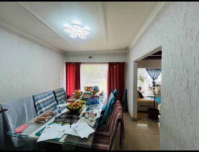 4 BEDROOM HOUSE FOR SALE IN MONDEOR